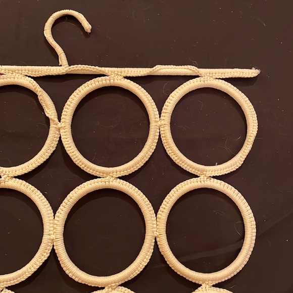 4x7 ring closet holder - Picture 2 of 2